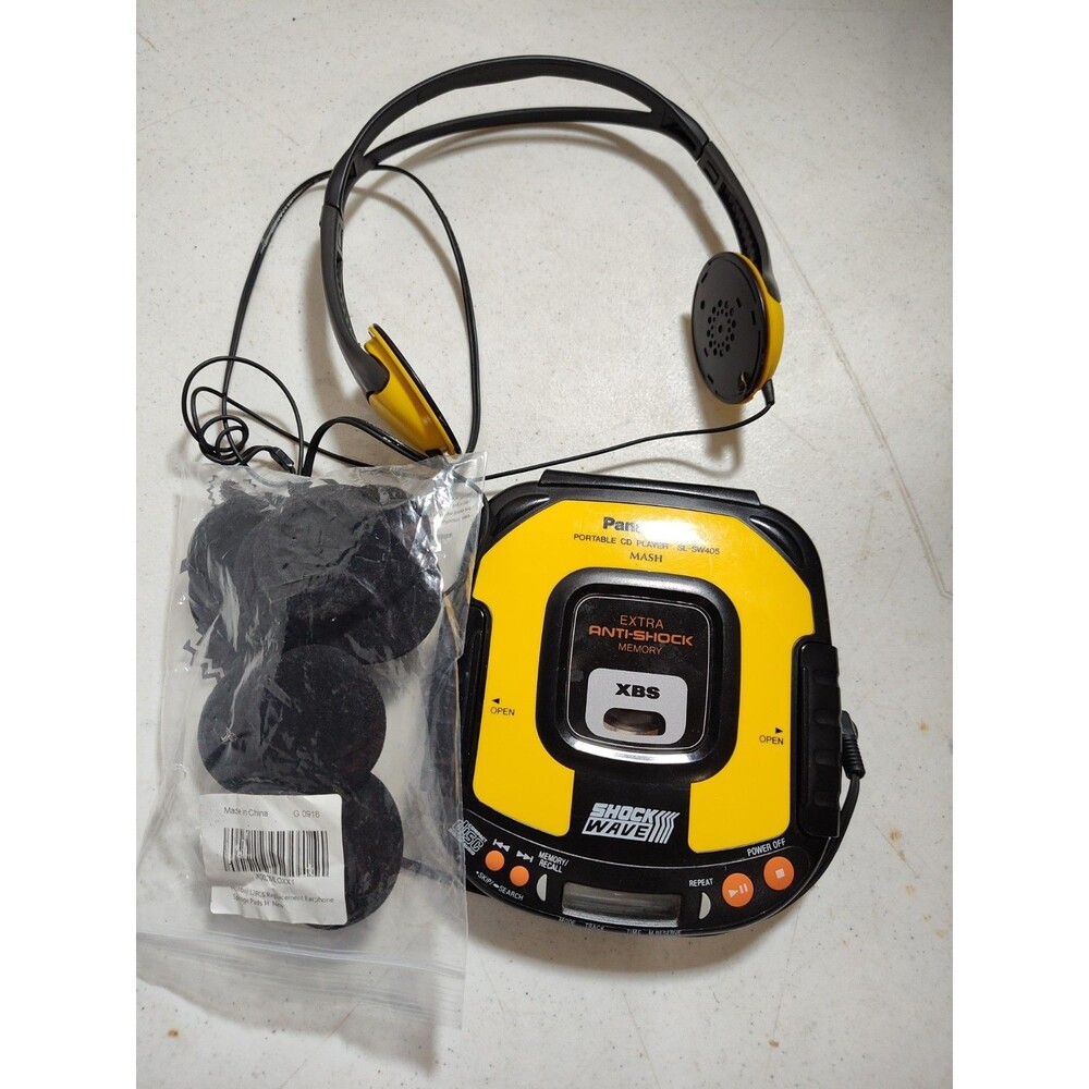 Panasonic Portable CD Player Mash Shock Wave SL-SW405 W/Headset &  Ear Pads (822
